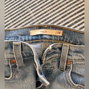 Levi Wedgie Size 28